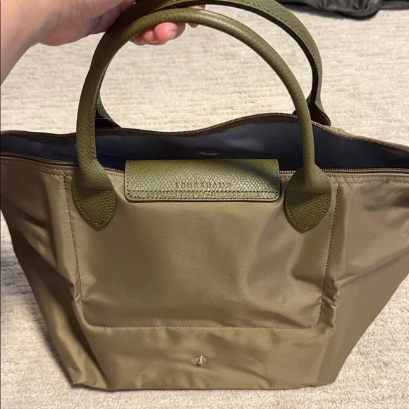 Longchamp nylon olive green top medium handle tote bag - Picture 7 of 7